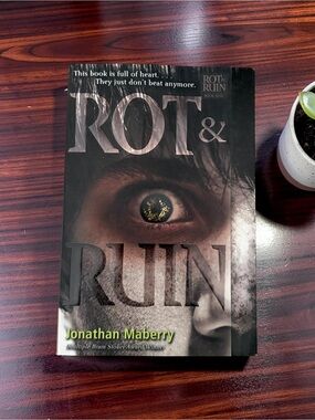 “Rot & Ruin” by Jonathan Maberry - Paperback Novel